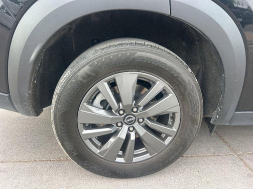 Super Black 2024 Nissan Pathfinder S 4WD