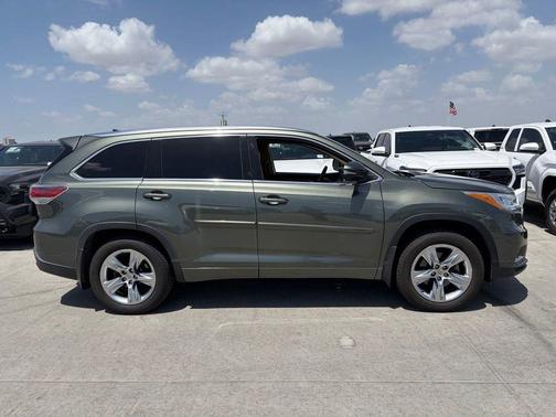 Jade Metallic 2014 Toyota Highlander Limited Platinum