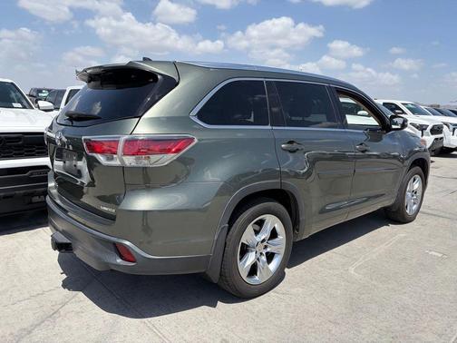 Jade Metallic 2014 Toyota Highlander Limited Platinum