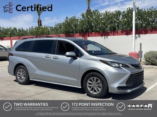 2022 Toyota Sienna LE