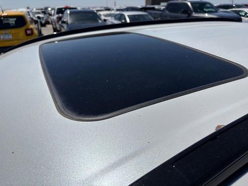 Pearl 2025 Toyota RAV4 XLE Premium