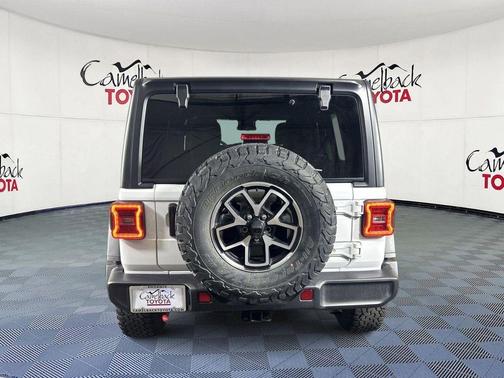 Bright White Clearcoat 2025 Jeep Wrangler Rubicon