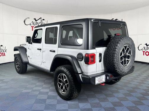 Bright White Clearcoat 2025 Jeep Wrangler Rubicon