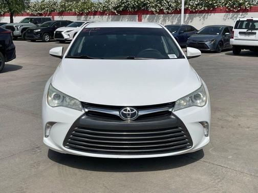 Super White 2016 Toyota Camry LE