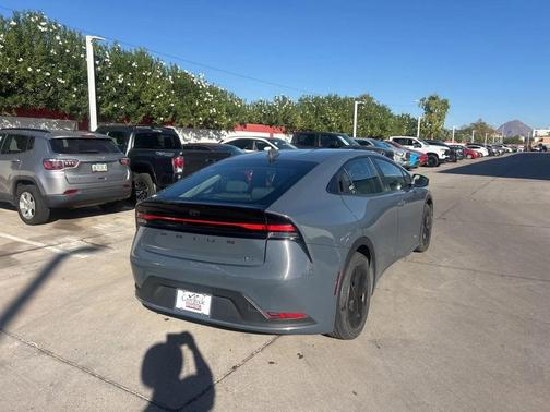 2024 Toyota Prius LE