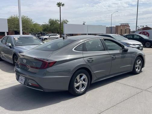 2022 Hyundai SONATA SE