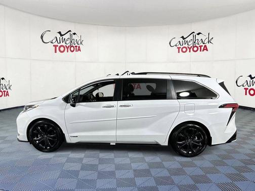 Super White 2021 Toyota Sienna XSE 7 Passenger
