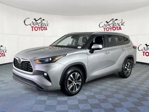 Celestial Silver 2023 Toyota Highlander XLE