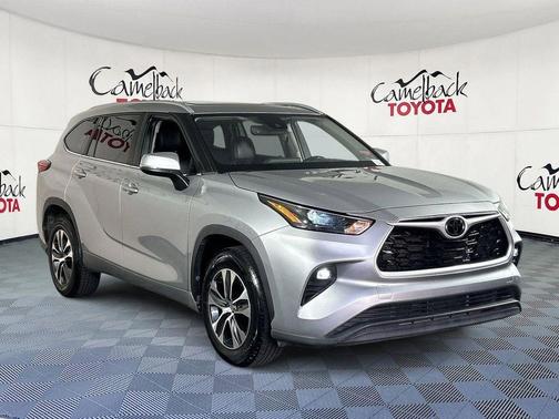 Celestial Silver 2023 Toyota Highlander XLE
