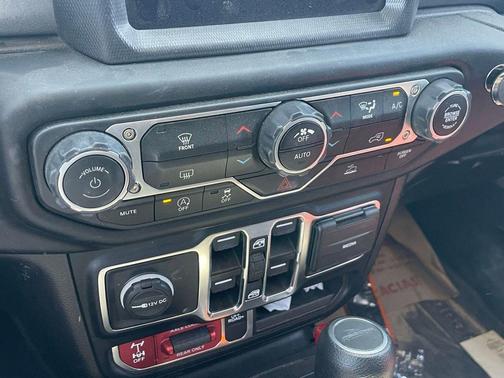 Sting-Gray Clearcoat 2023 Jeep Gladiator Mojave 4x4