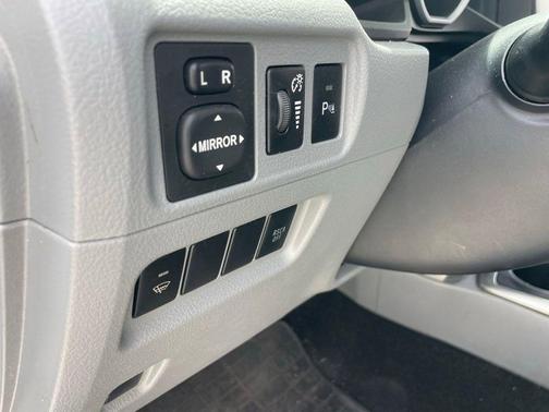 Blizzard Pearl 2012 Toyota 4Runner SR5