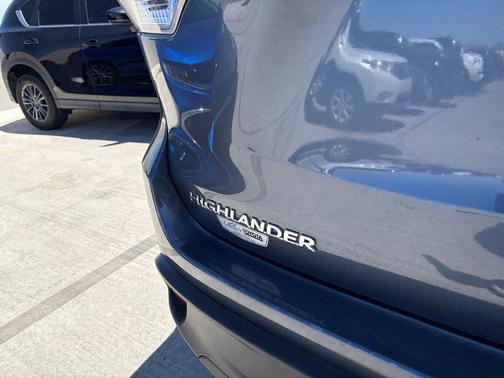 Shoreline Blue Pearl 2018 Toyota Highlander XLE