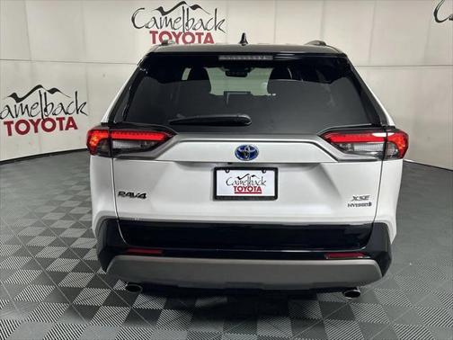 2024 Toyota RAV4 Hybrid SE