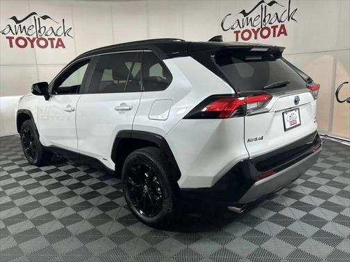 2024 Toyota RAV4 Hybrid SE