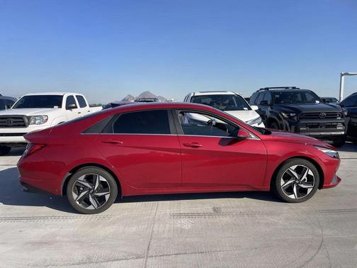 2023 Hyundai ELANTRA Limited
