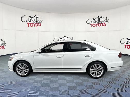 2018 Volkswagen Passat 2.0T SEL Premium