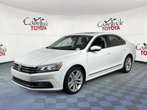 2018 Volkswagen Passat 2.0T SEL Premium