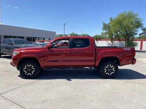 2019 Toyota Tacoma SR