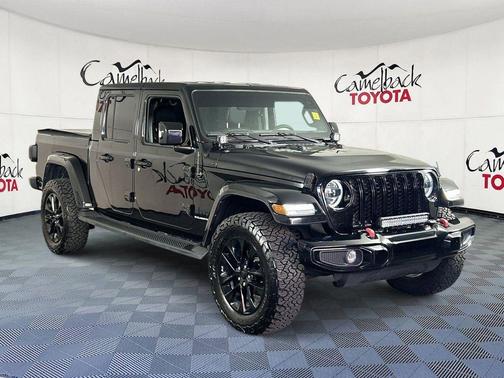 Black Clearcoat 2023 Jeep Gladiator High Altitude 4x4