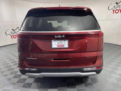 2023 Kia Carnival LX