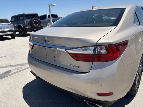 Satin Cashmere 2018 Lexus ES 350 Base