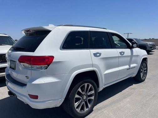 Bright White Clearcoat 2018 Jeep Grand Cherokee Overland
