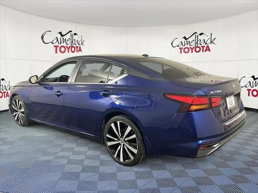 2021 Nissan Altima SR FWD