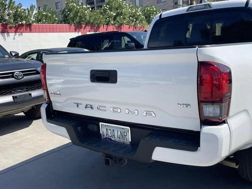 2022 Toyota Tacoma SR