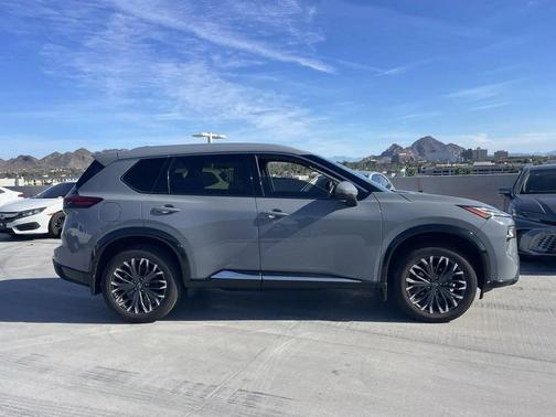 2024 Nissan Rogue Platinum