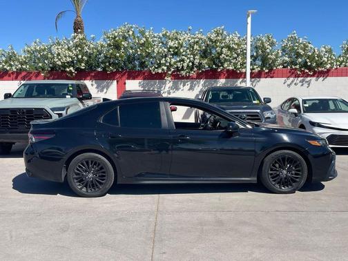 Midnight Black Metallic 2021 Toyota Camry SE