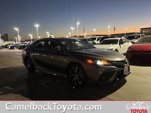 2024 Toyota Camry SE