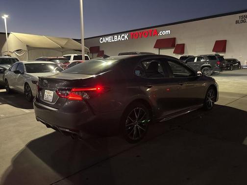 2024 Toyota Camry SE