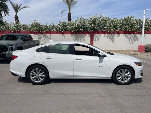 Summit White 2023 Chevrolet Malibu FWD 1LT