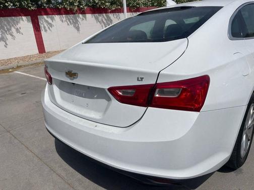 Summit White 2023 Chevrolet Malibu FWD 1LT