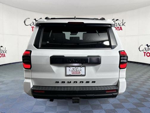 Ice 2025 Toyota 4Runner SR5