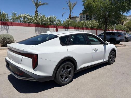 Snow White Pearl 2025 Kia K4 LXS