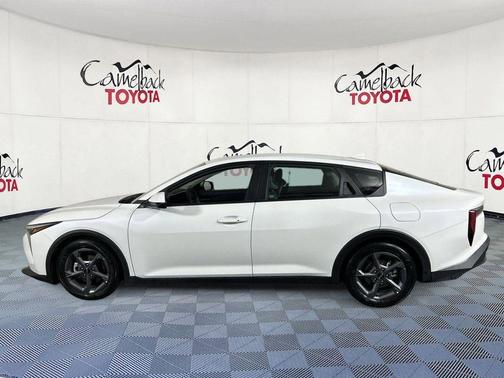 Snow White Pearl 2025 Kia K4 LXS