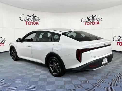 Snow White Pearl 2025 Kia K4 LXS