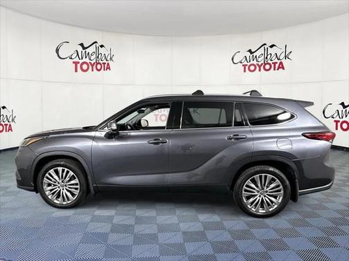 2023 Toyota Highlander Platinum