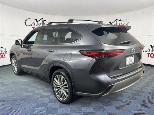 2023 Toyota Highlander Platinum