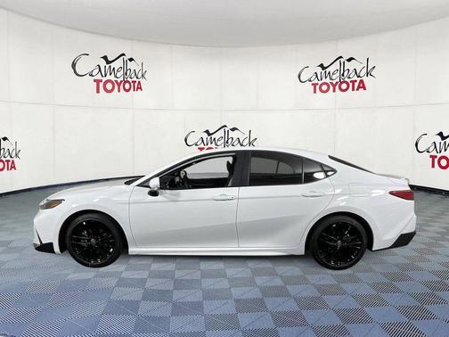 Ice Cap 2026 Toyota Camry SE