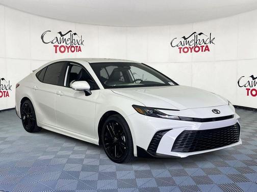 Ice Cap 2026 Toyota Camry SE