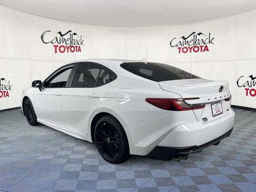 Ice Cap 2026 Toyota Camry SE