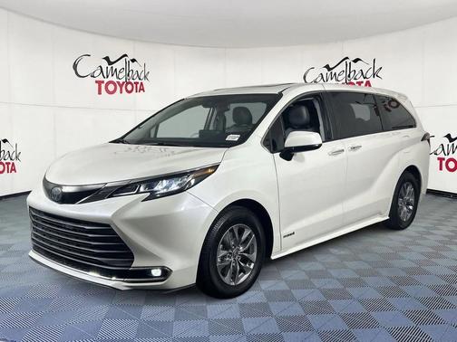 2021 Toyota Sienna XLE 7 Passenger