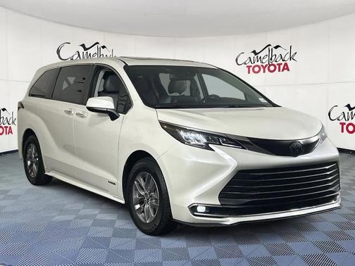 2021 Toyota Sienna XLE 7 Passenger