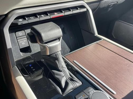 2022 Toyota Tundra Hybrid Capstone