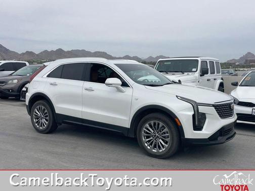 Crystal White Tricoat 2025 Cadillac XT4 Premium Luxury