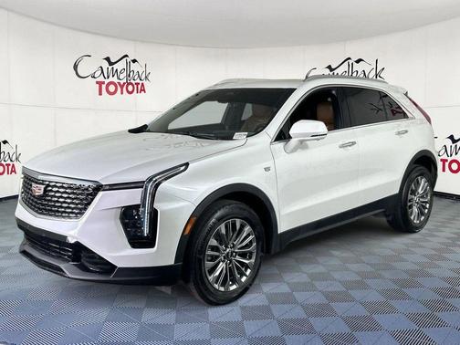 Crystal White Tricoat 2025 Cadillac XT4 Premium Luxury