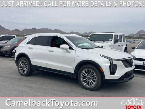 Crystal White Tricoat 2025 Cadillac XT4 Premium Luxury