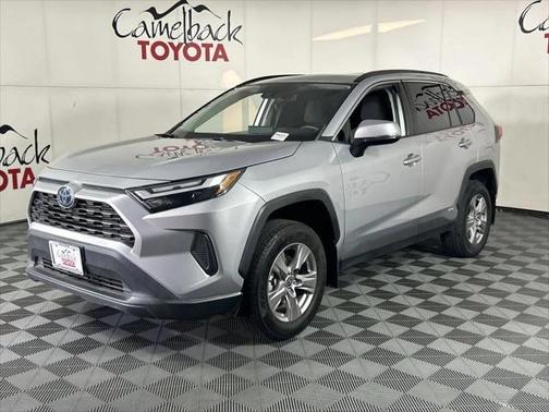 2022 Toyota RAV4 Hybrid XLE